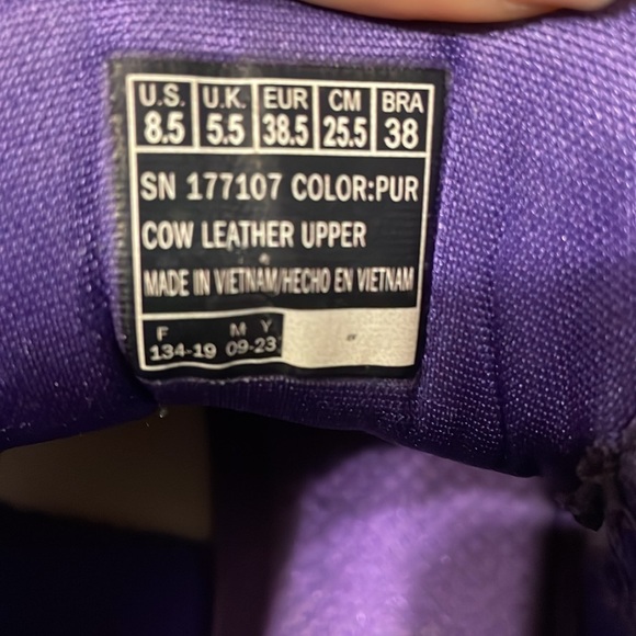 Night shades. Skechers purple metallic shoes women's size 8.5. - Picture 5 of 5